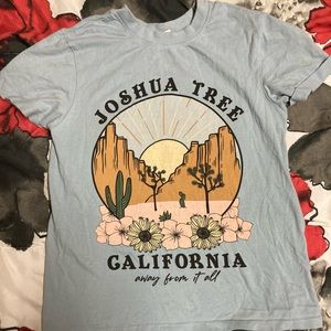 Juniors Size Small Tee Shirt not sure of the brand Size Small